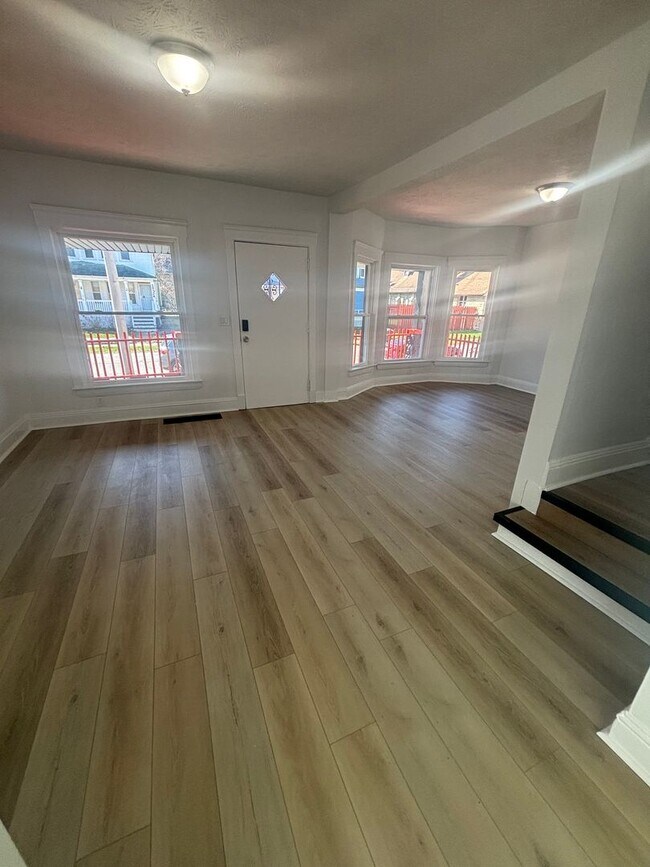 Foto del edificio - 4bd/1.5b Single Section 8/Cash Pay