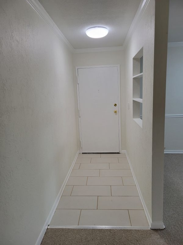 Foto principal - 9629 White Acre Rd