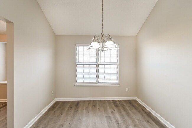 Foto del edificio - 9044 Snow Drift Ln