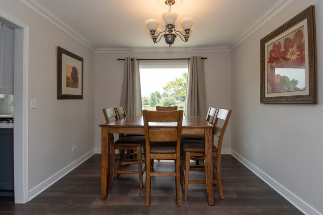 Foto del edificio - 24243 Graver Ln