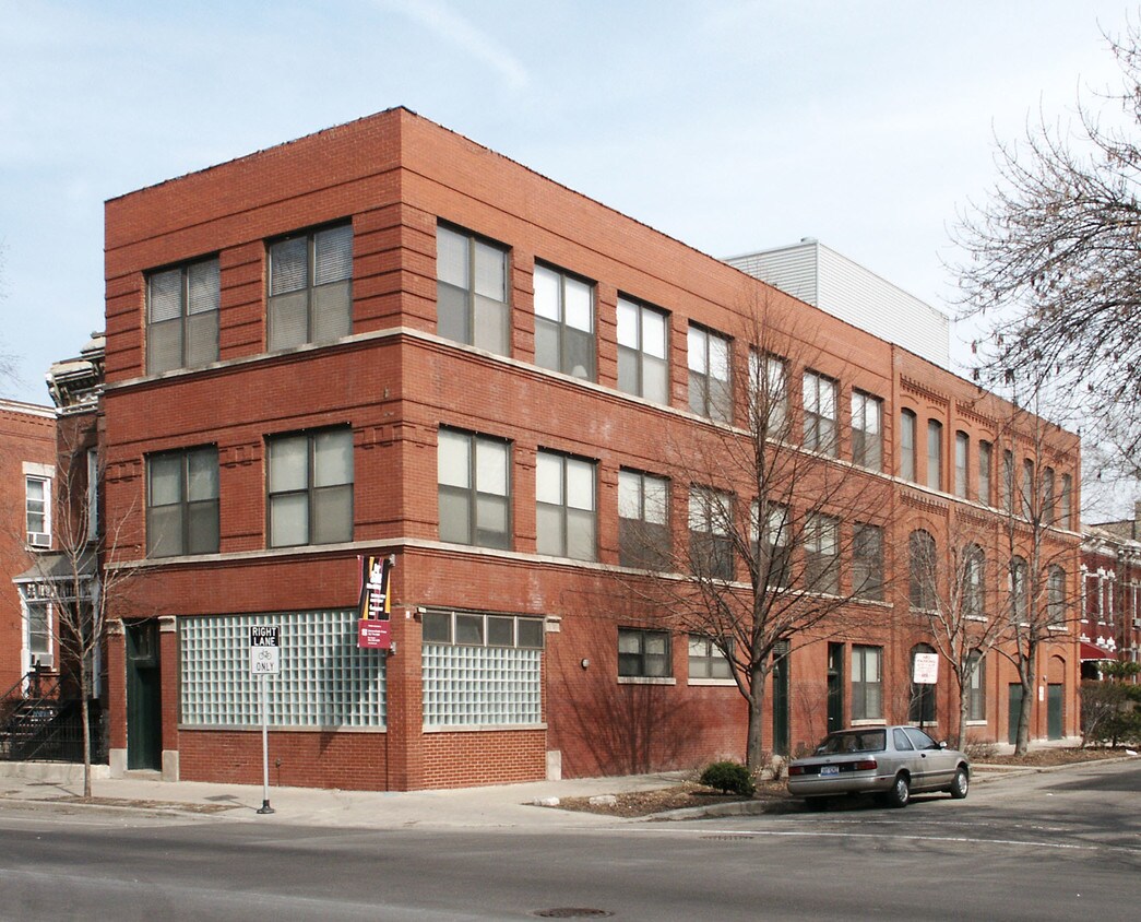 Building Photo - 1101 N Damen Ave