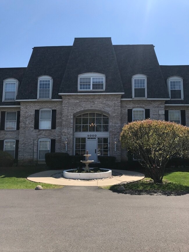 Building Photo - 5000 Carriage Way Dr