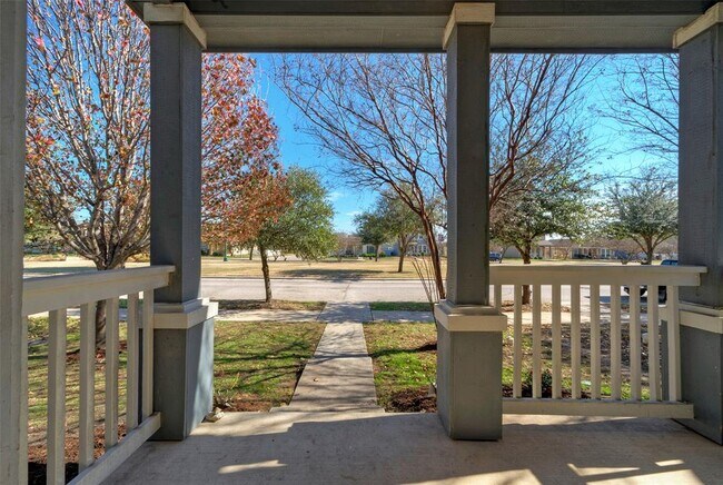 Foto del edificio - 18312 Mammoth Cave Blvd