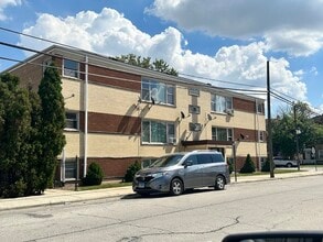 Building Photo - 6151 76th Ave