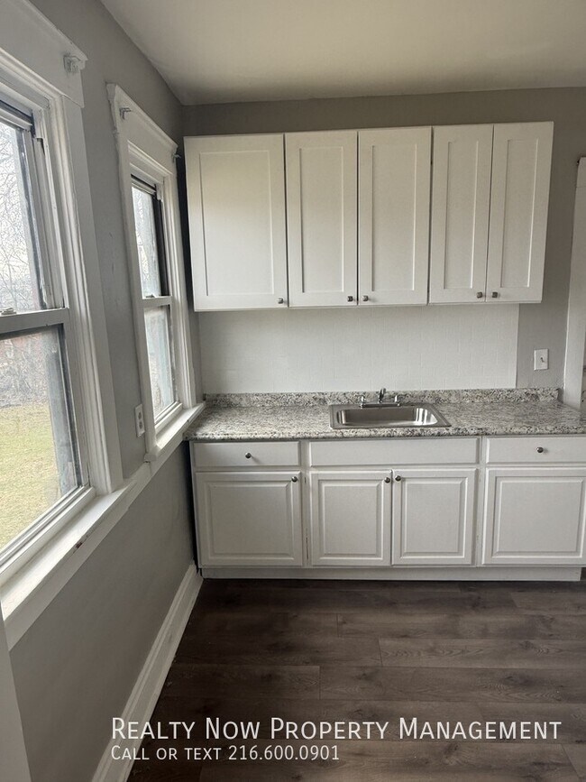 Foto del edificio - 2907 Denison Ave