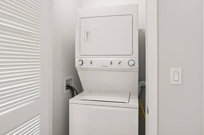 Foto del edificio - 825 W Adams St