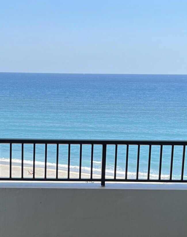 Building Photo - 600 Ocean Dr