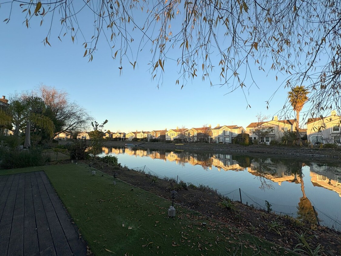 Primary Photo - Charming Waterfront Single Family Home in ...