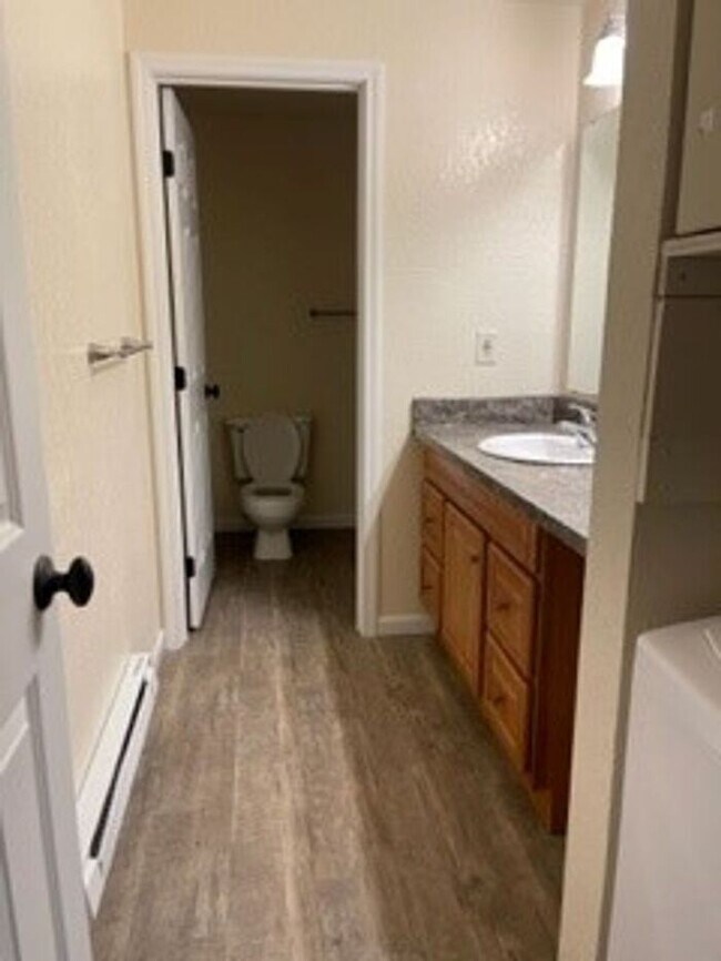 Foto del edificio - 2 Bedroom, 1 Bath Condo in University Place/Tacoma!!