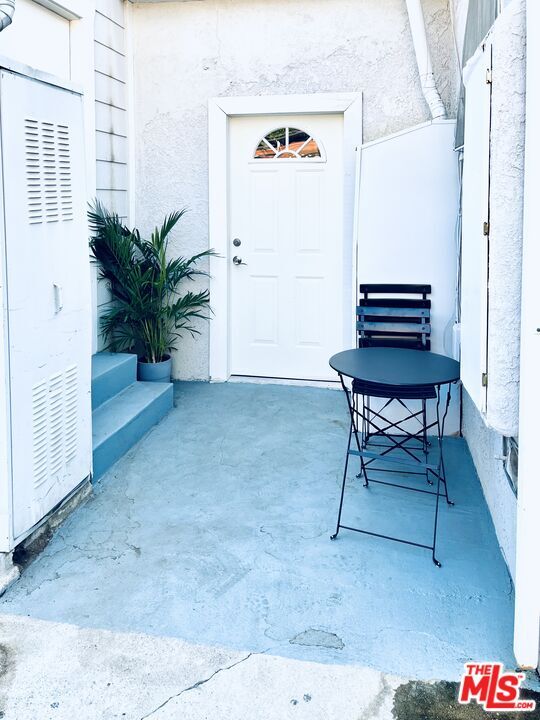 Foto del edificio - 14236 1/2 Tiara St