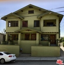 Building Photo - 1412 Calumet Ave