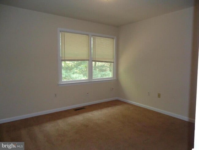 Foto del edificio - 152 Farrell Ln