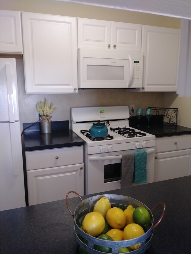 Kent Farm Apartment Homes East Providence Ri Apartments Com