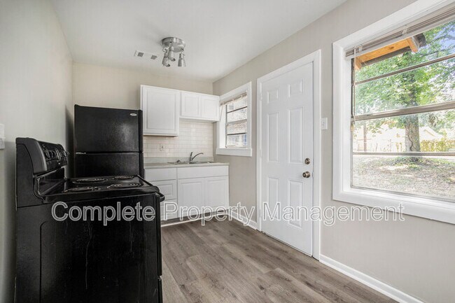 Foto del edificio - 4625 Grasselli Blvd SW