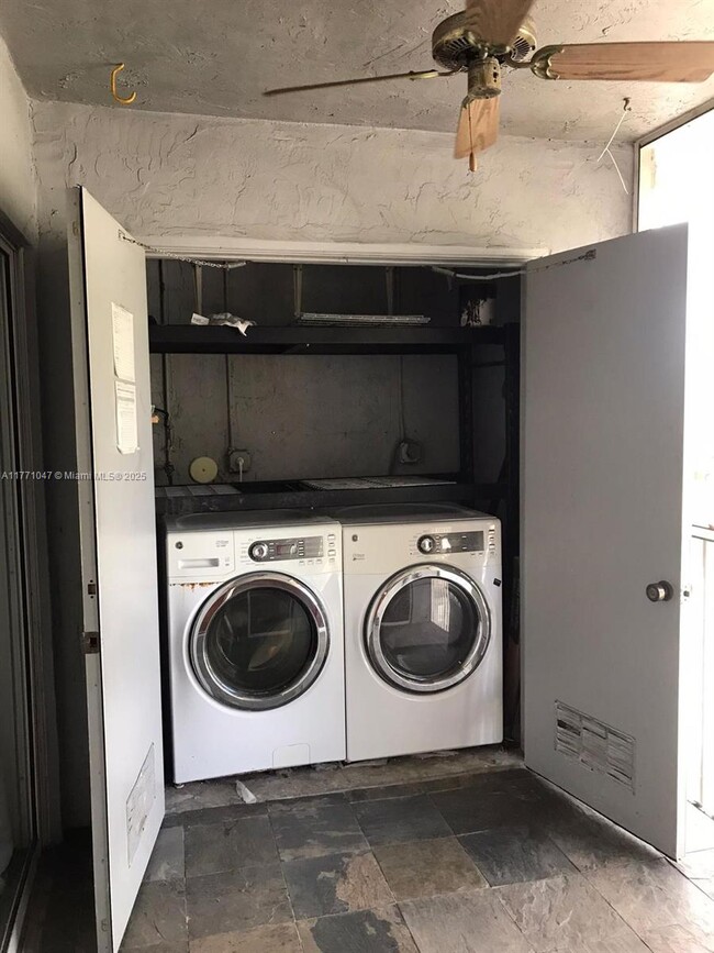 Building Photo - 478 NE 210th Circle Ter