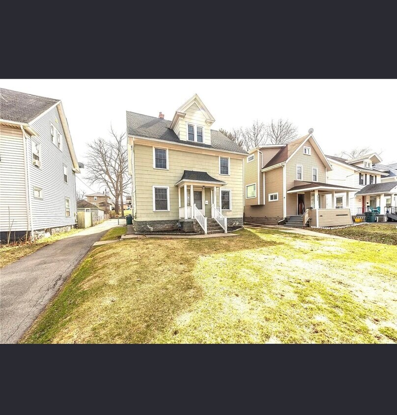 Primary Photo - 231 Brooks Ave