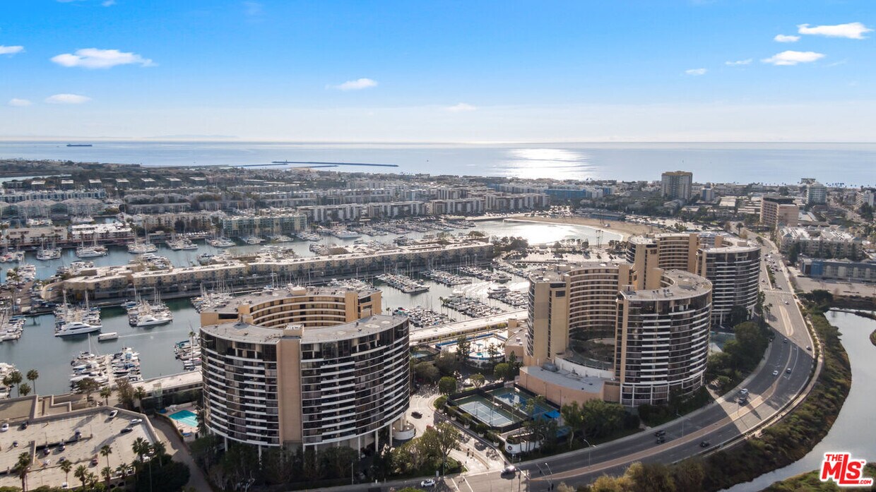 4335 Marina City Dr Unit 238, Marina del Rey, CA 90292 Condo for Rent
