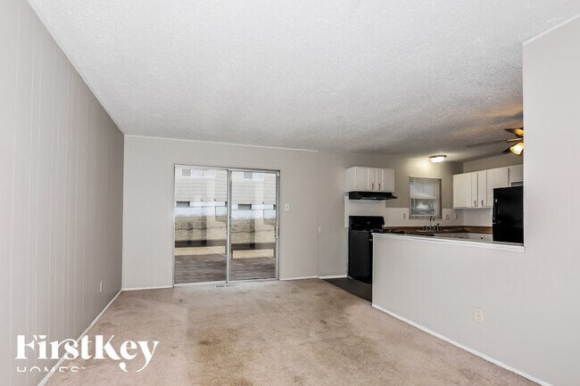 Foto del edificio - 14389 Wild Fox Ct