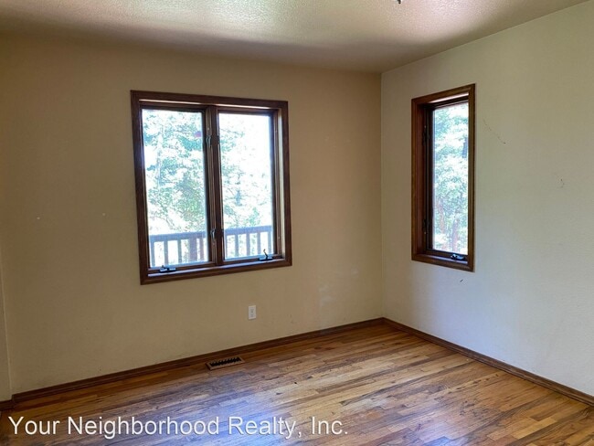 Building Photo - 3 br, 2 bath House - 380 Ponderosa Ln