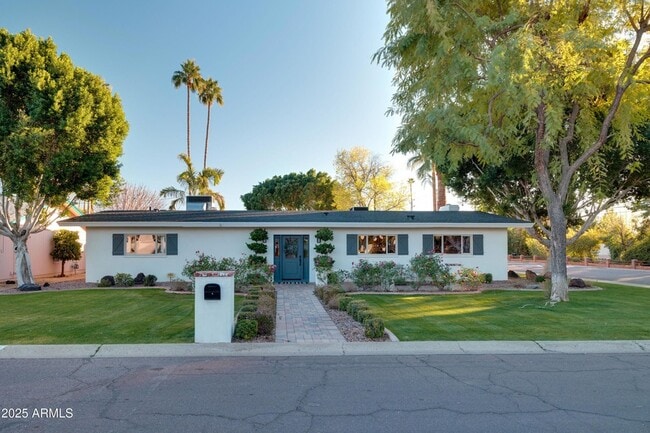 Photo - 243 W Harmont Dr House