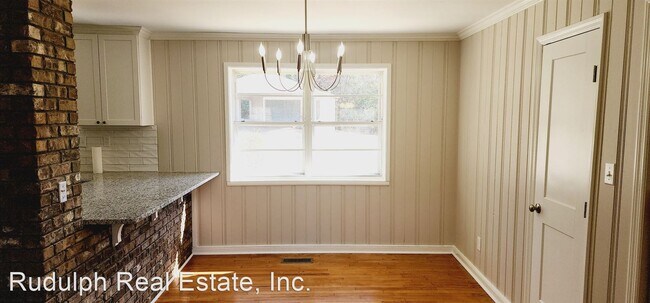 Building Photo - 3 br, 2.5 bath House - 4025 N. Cahaba Dr.