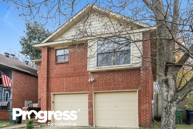 Building Photo - 730 Santiago Dr