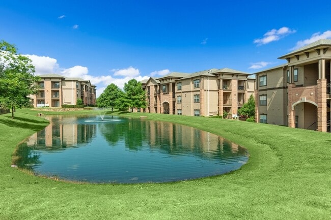 Building Photo - Falcon Lakes