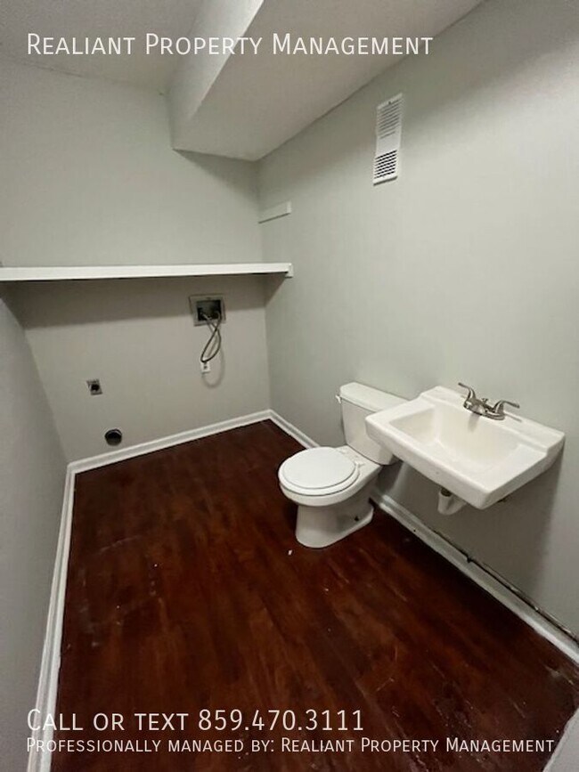 Foto del edificio - 425 Lenney Dr