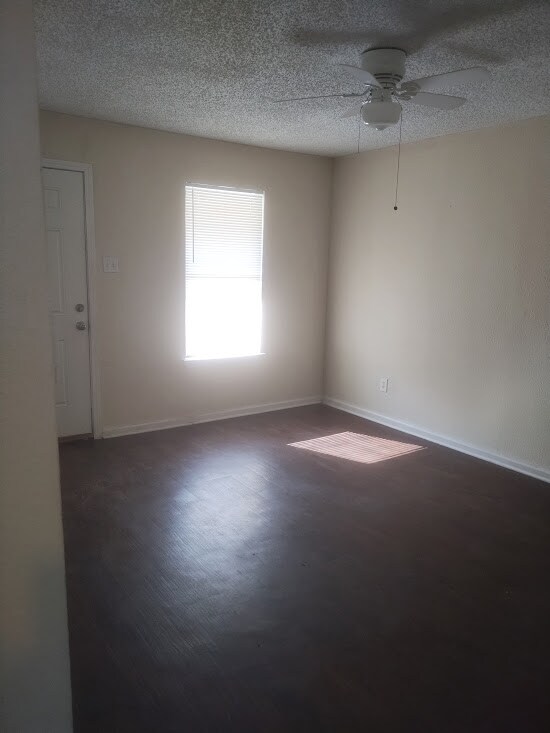 Foto del edificio - 622 Woodmont Dr