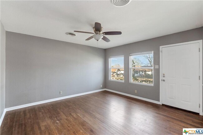 Building Photo - 808 S 36th St