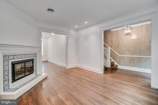 Foto del edificio - 2030 Pierce Mill Rd NW