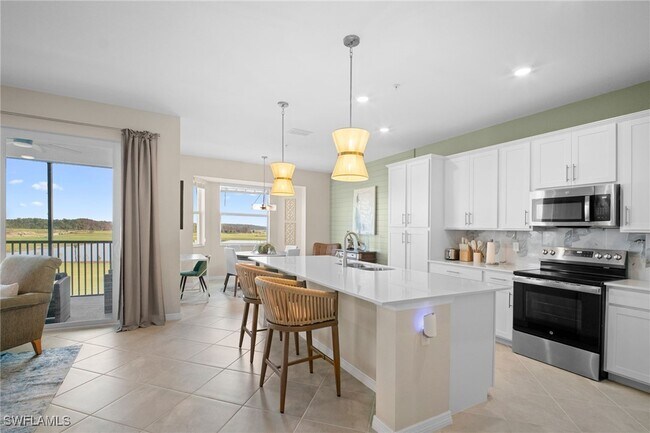 Building Photo - 15285 Grn Acrs Ave