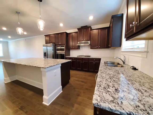 Building Photo - 6025 Saffron Way