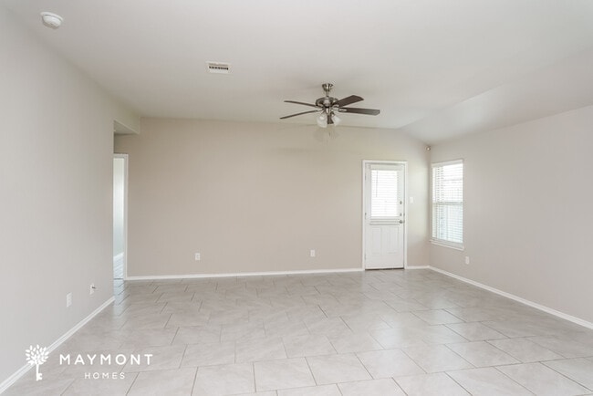 Foto del edificio - 23823 Bluewood Trace