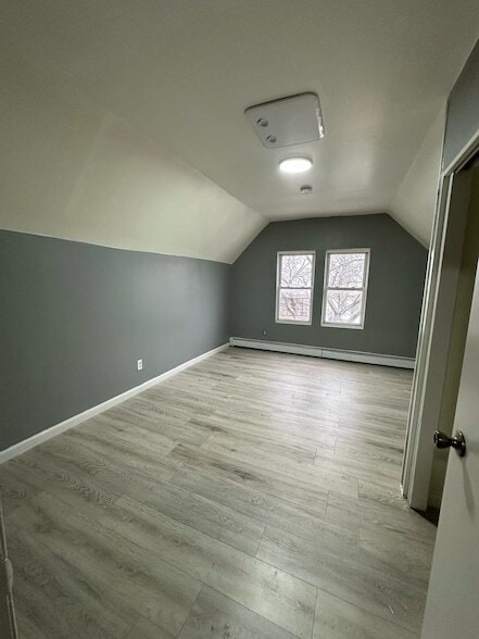 Building Photo - 46 Woodlawn Ave