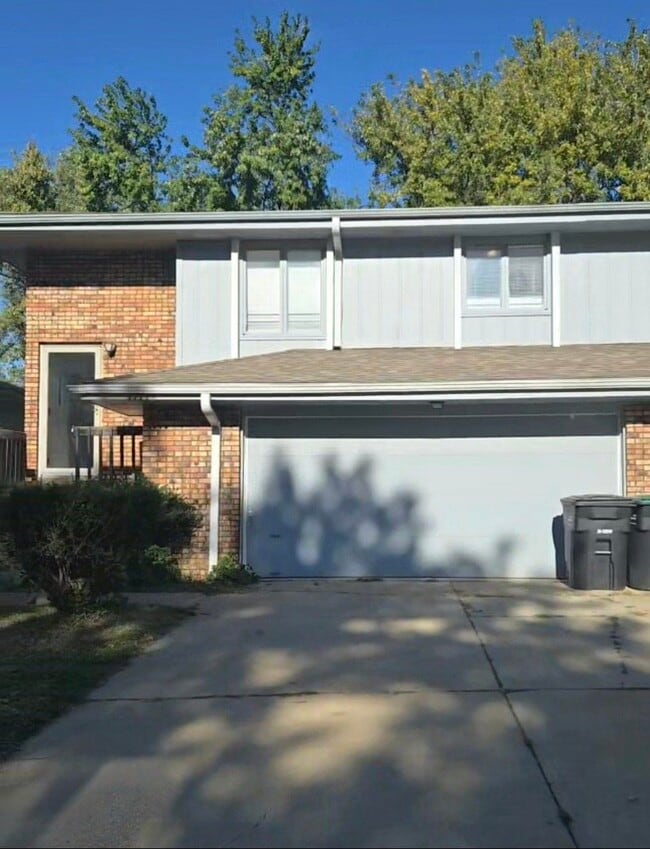 Building Photo - 11712 Camden Ave