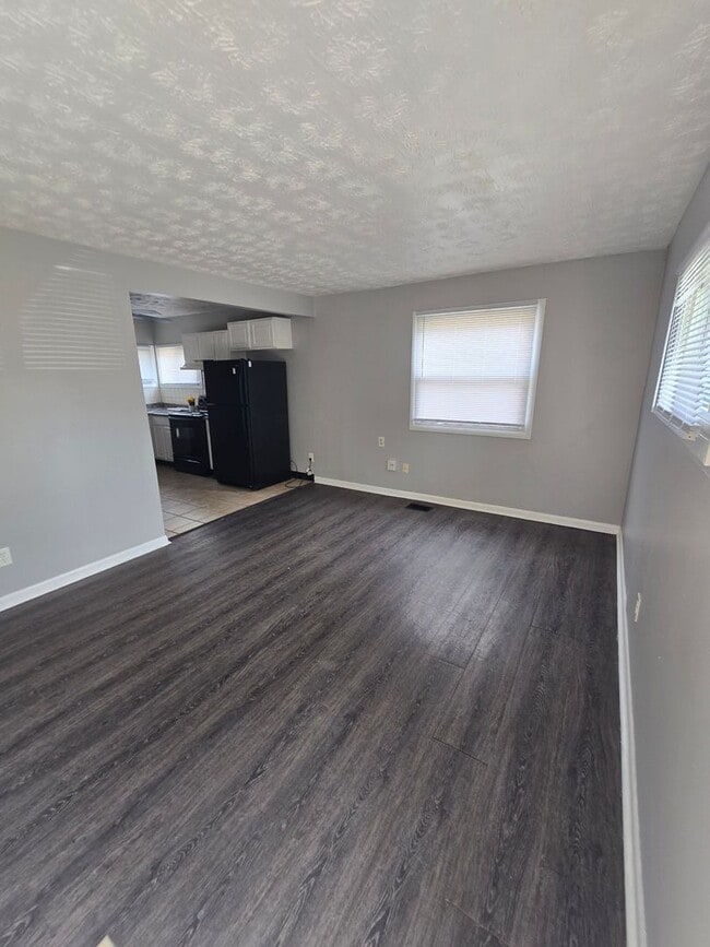 Building Photo - 782-784 DERRER ROAD