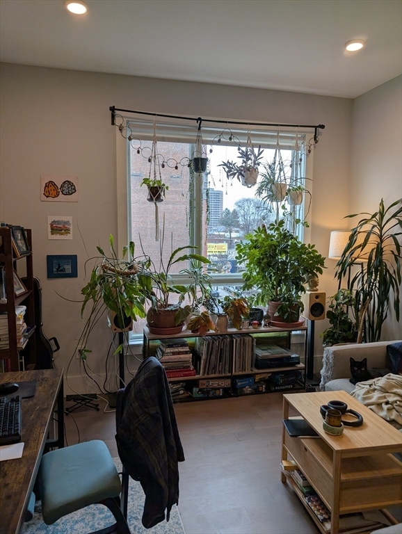 Foto del edificio - 3193 Washington St
