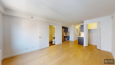 Building Photo - 222 E 39th St