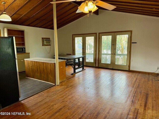 Foto del edificio - 1457 Challen Ave