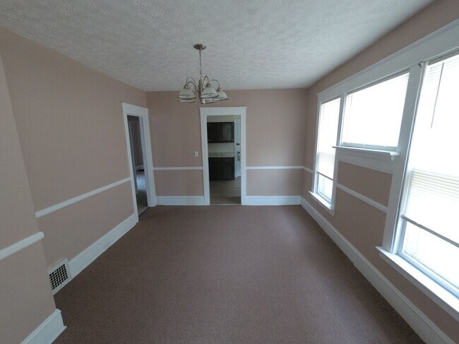 Dining Room - 1026 W 30th St