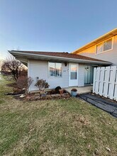 Building Photo - 2347 Carnation Dr