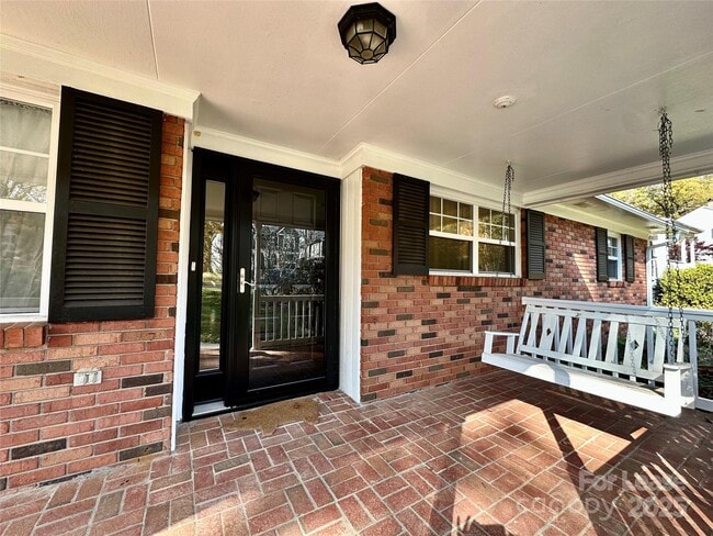 Foto del edificio - 2063 Eaton Rd