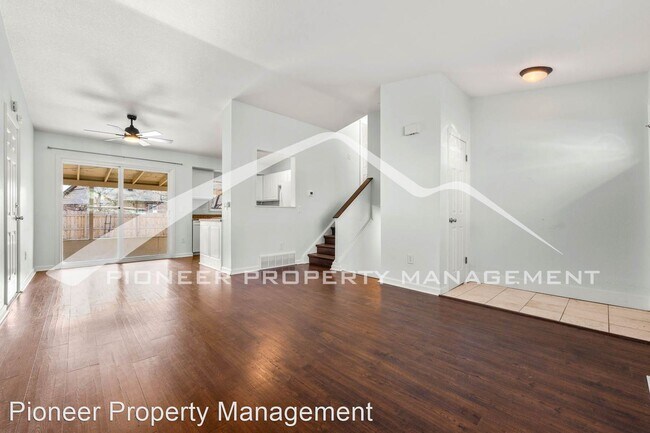 Building Photo - 3 br, 2 bath House - 16868 E Pacific Place