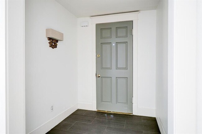 Foto del edificio - 2111 Bartlett St