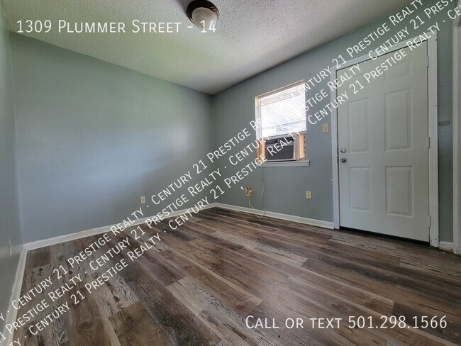 Foto del edificio - 1309 Plummer Street Apt #14