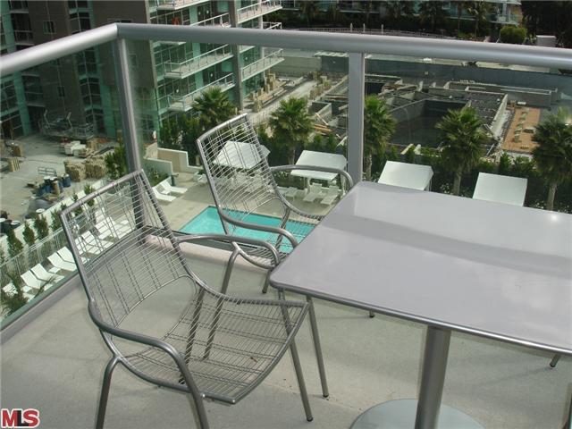 Building Photo - 13700 Marina Pointe Dr