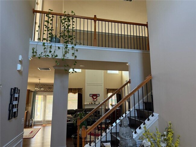 Building Photo - 480 Meadow Hill Dr