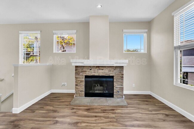Building Photo - 12079 World Trade Dr