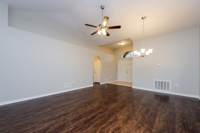 Building Photo - 3047 Elbib Dr